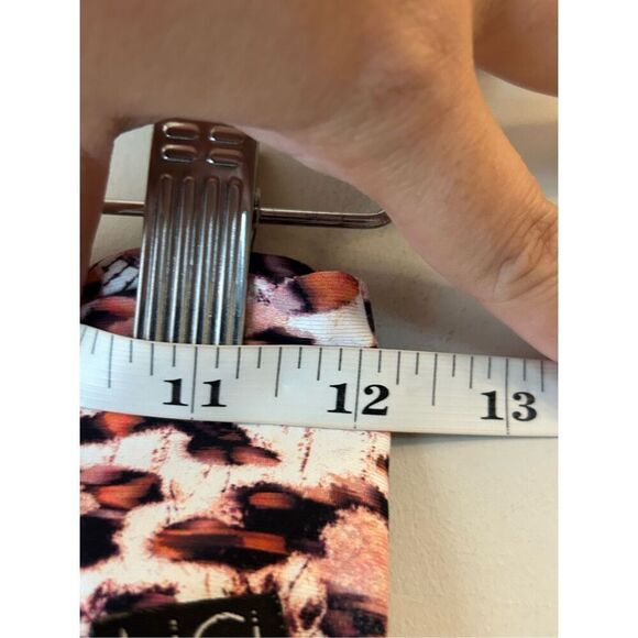 LiCi Fit Workout Set in Safari LS Crop top and shorts size M/L Scrunch Butt Leop - Picture 10 of 15